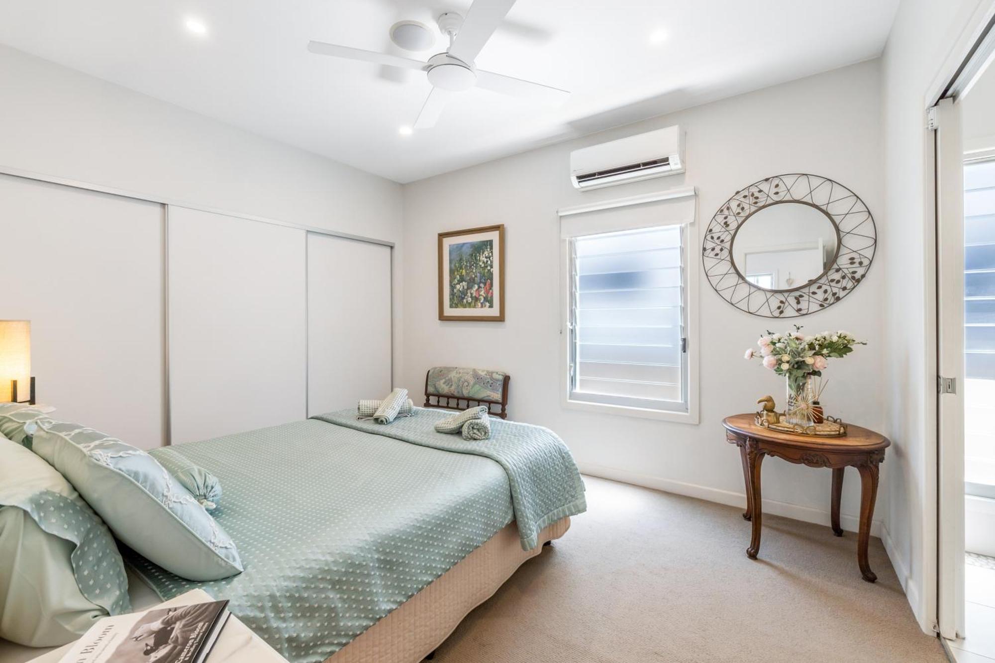 On Esplanade Own Flat & Pool, Manly Cafe Precinct Apartamento Brisbane Exterior foto
